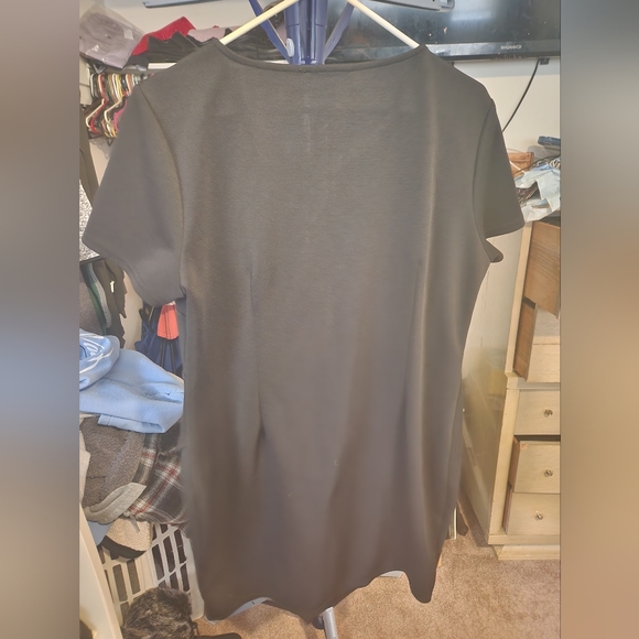 Dress - Picture 2 of 4